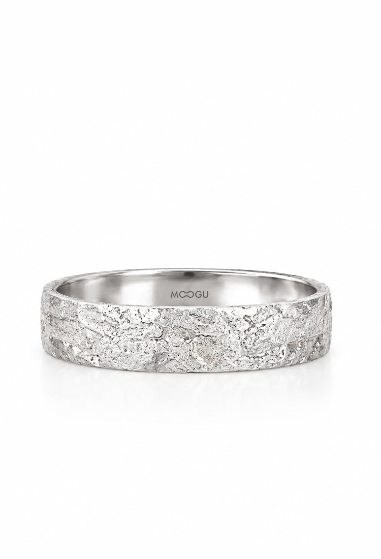 Gold Mountain Stone Wedding Rings
