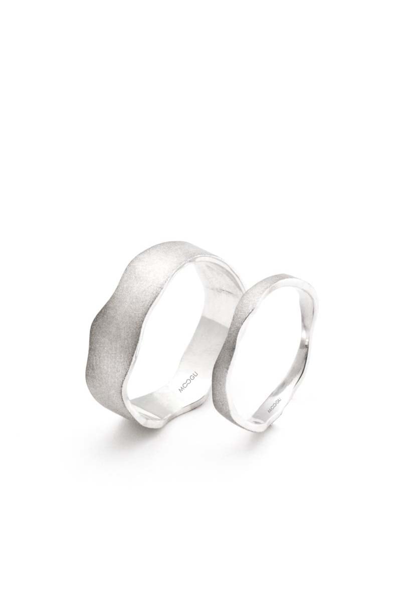 Waves Gold Rings
