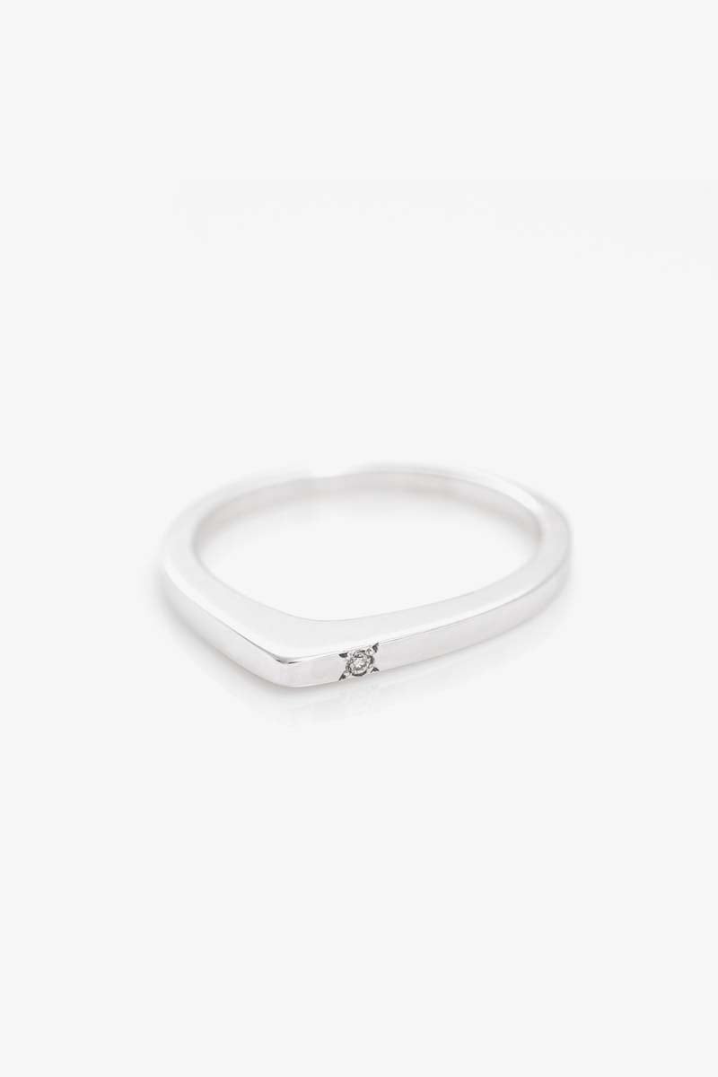 Triangle V Ring