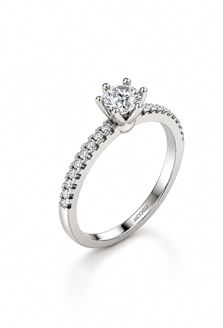 Inel de logodnă Light Solitaire cu diamant central și diamante laterale montate manual în aur 14k galben, MOOGU®