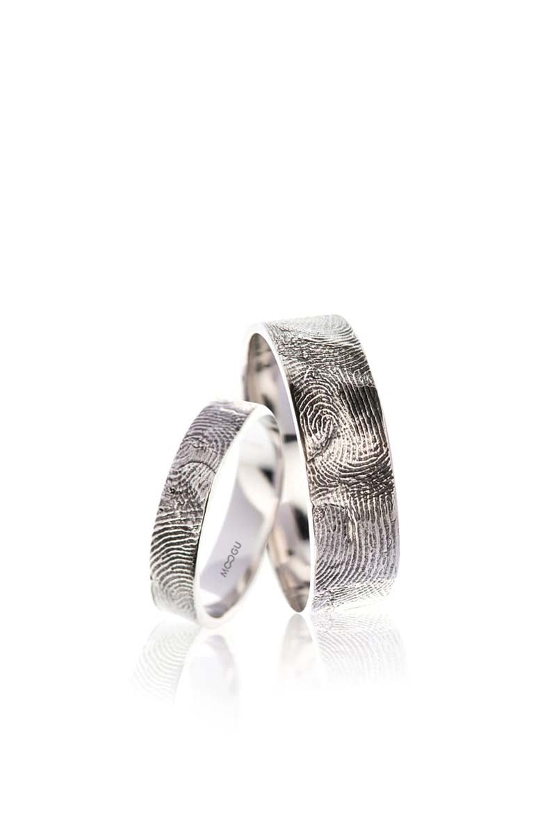 Finger Print Sculpt Wedding Bands